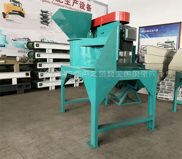 大型養(yǎng)雞場用新型立式粉碎機(jī)有哪些特點(diǎn)和優(yōu)勢？