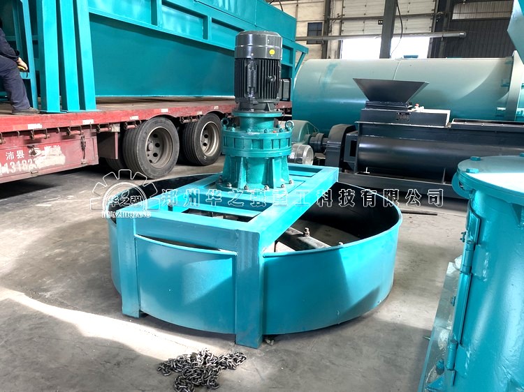 圓盤(pán)攪拌機(jī)喂料機(jī) (1).jpg