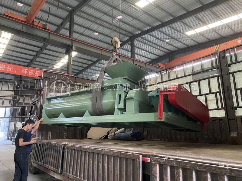 有機肥雙軸攪拌機的結構性能特點主要包括哪些？